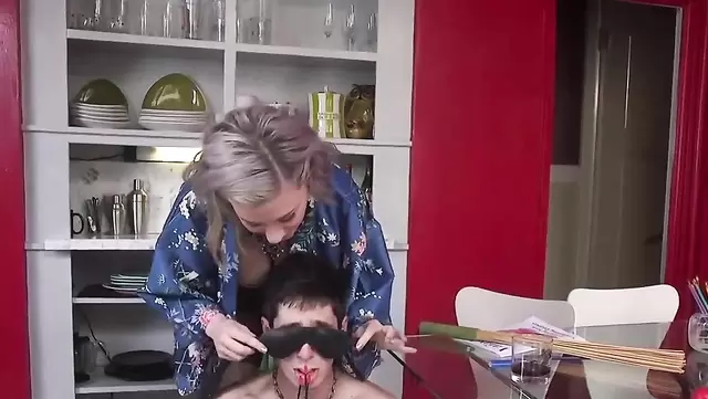 Hardcore femdom with a cunny